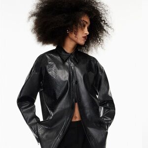 Aritzia Babaton Faux leather Pelli Shirt Jacket – Python Print (Size 2XS)